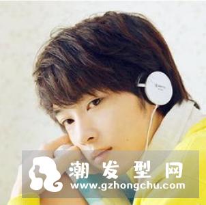 发量少适合什么发型 蓬松感发型提升帅气值