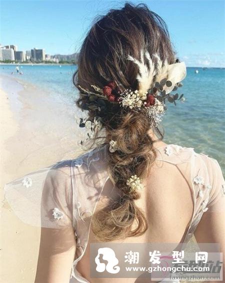 鲜花头饰新娘发型 结婚当天选这款绝美