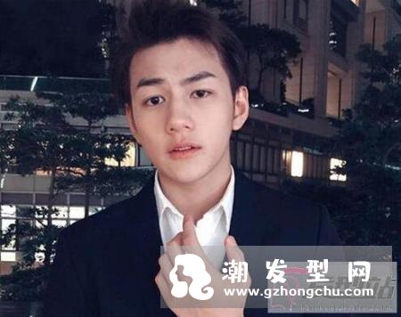 男生露额头发型有哪些 是男神就把额头露出来