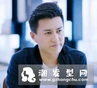 帅哥都在剪的发型 两面三面剃一半帅到炸
