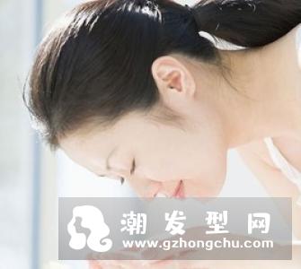 解开头发毛躁之谜！这5个错误习惯必须改