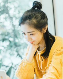 无刘海半丸子头怎么扎 适合长发吗