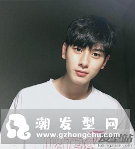 最流行的潮男发型推荐 时髦又百搭这几款发型一定要剪
