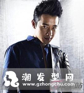 男生火箭头发型设计 干练酷炫潮男必备