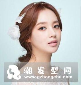韩式婚纱照新娘发型 凌乱感造型尽显浪漫