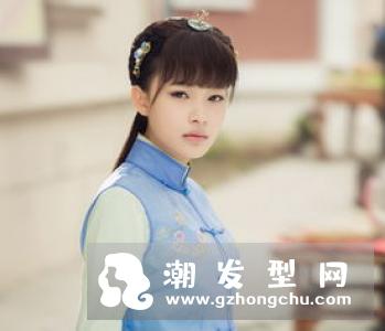 中餐厅靳梦佳的发型叫什么 同款鱼骨辫怎么编