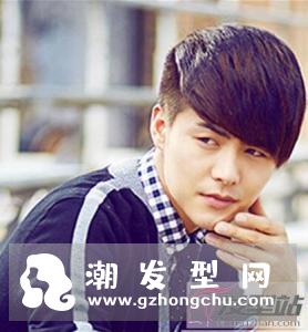 斜庞克发型怎么留 帅气修颜潮男必备