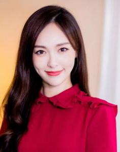 法国女人对头发的7个莫名坚持!目标随性又性感
