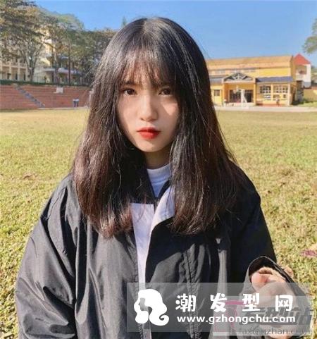 斩男“锁骨发”正流行 甜美撩人超级chic