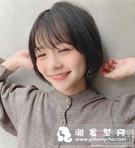 线条感圆弧波波头 一剪会上瘾的减龄短发