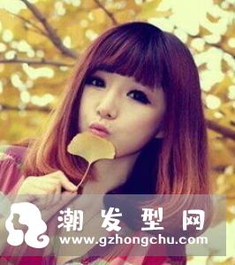 烫中长发梨花头好看吗 轻盈优雅塑造精致小脸