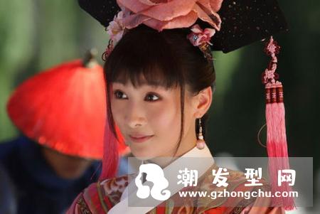 短发古风发型怎么扎 简约编发变小家碧玉
