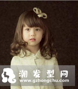 黑色长发发型图片 披肩长发是御姐首选
