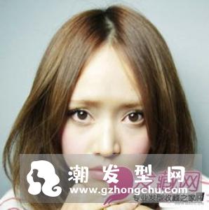 中分梨花烫发型 清爽甜美又大方