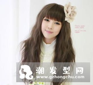 玉米烫发型图片中长发 烫出动感个性美很适合头发少女生