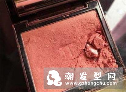 腮红盘碎了如何修复 颊彩怎么画