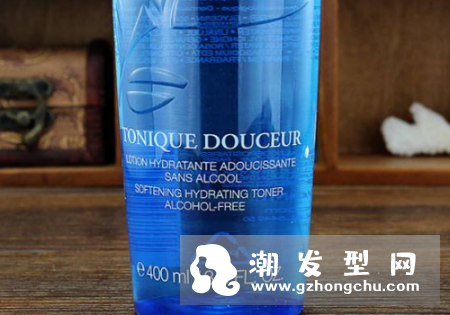 爽肤水可以用手拍吗 要使用没酒精成分的吗