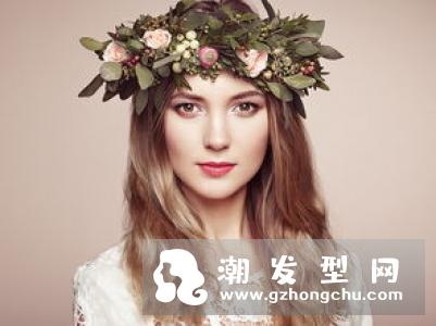 女生玫瑰花编发发型 散发浪漫温柔女人味
