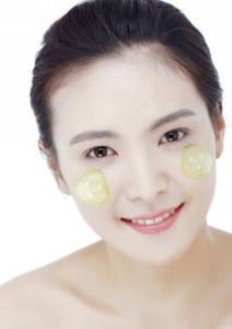 上妆前正确的护肤顺序 隔离防晒不可少