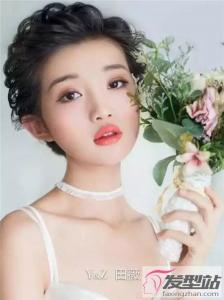 森系抽丝新娘发型 甜美迷人走红朋友圈