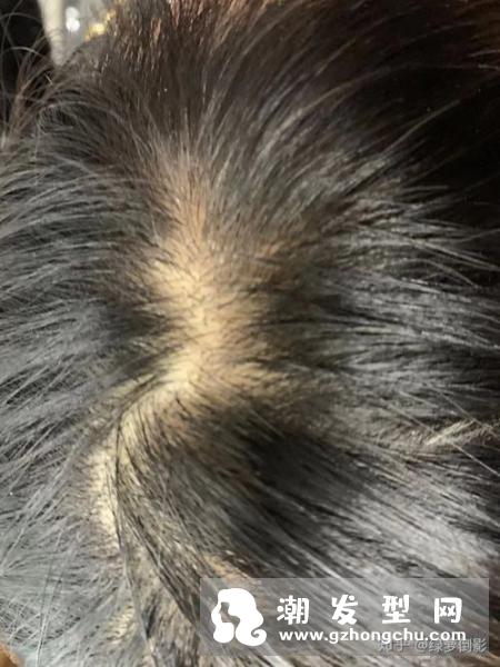 不拉直怎样使头发变直 软化和拉直的区别