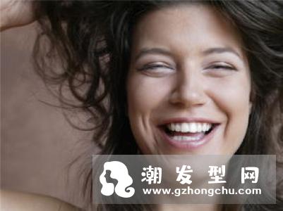 中分直发染什么颜色好看 浅酒红色不错