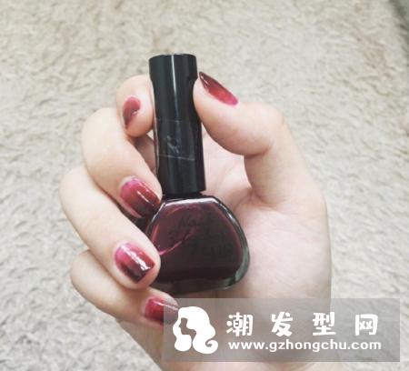 春节回家弄什么美甲最好看 红色的好喜庆