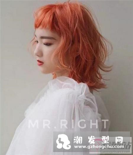 女生发量少怎么破 立体感空气烫告别秃头