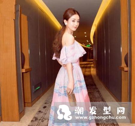 唐嫣二八分发型图片 配裙子很女神