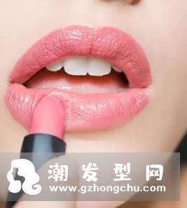 凡士林唇膏怎么用 可以吃吗