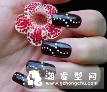 黑色蕾丝美甲图片大全 蕾丝怎么贴