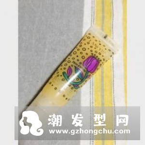 唇釉涂之前要打底吗 和唇彩的区别
