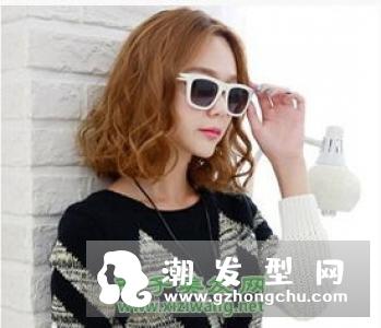 及肩发型怎么烫好看 泡面卷弹力十足显个性