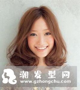长卷发怎么扎好看 染什么颜色好看