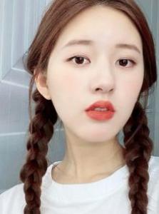 细麻花辫怎么编最好看 这样编细股麻花辫少女感爆棚