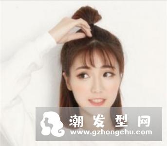半丸子头适合什么脸型 俏皮活泼少女感满屏