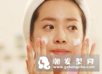 BOBO头留什么长度最瘦脸 齐下巴VS齐脖设计打造可爱小脸