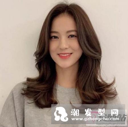 现今最流行的“云朵烫” 显脸小让你美到飞起