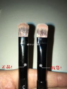 nars眼影热门色号试色图片 真假辨别方法是怎样的