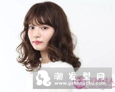 2018好看的中长烫发 浪漫淑女日系风烫发成爆款