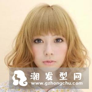 女生烫发发型中长发 陶瓷烫告别单调显妩媚