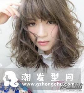 锁骨发一般烫什么发型 这样烫慵懒浪漫女人味爆棚