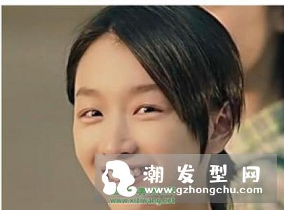 中餐厅周冬雨发型叫什么 同款侧编发型怎么弄