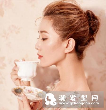 网红心形丸子头怎么扎 俏皮减龄打造元气少女