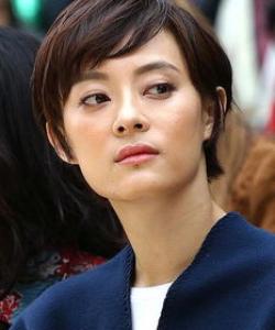 古力娜扎短发发型叫什么 同款露耳短发头发图片