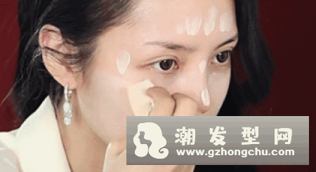 美妆蛋上妆不服帖怎么办 要打湿吗