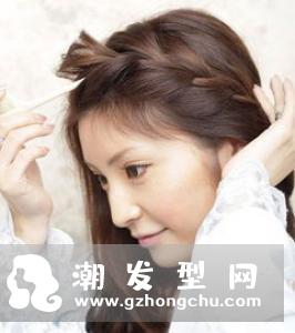 充满初恋感的辫子发型 让你轻轻松松显嫩超可爱