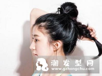 女生双麻花辫发型图片 拍照凹造型麻花辫原来也这么潮