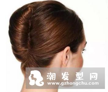 短发怎么盘发好看 发尾用发夹固定