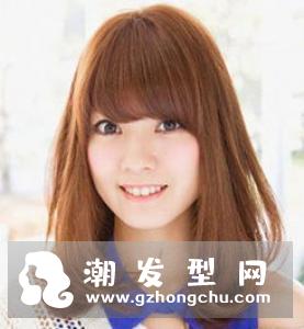 头发少染什么颜色好看 浅黄色很时尚